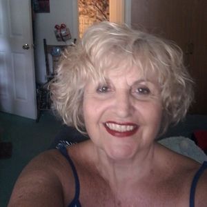 Meet your Posher, Joanie